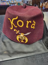 Vintage Masonic Shriners Kora Fez Hat With Decor Case
