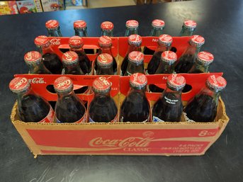 1 Case Vintage Coke Classic 8oz Sports Team Bottles 6 N.e. Patriots 6 Daytona 500 12 Maine Black Bears