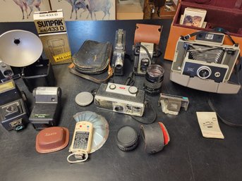 Vintage Camra And Parts Lot