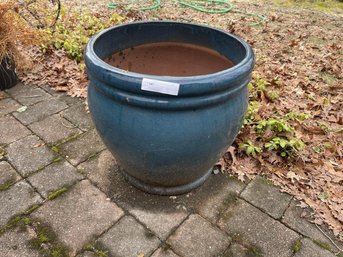 Outdoor Pot  20' Tall & 21' Diameter
