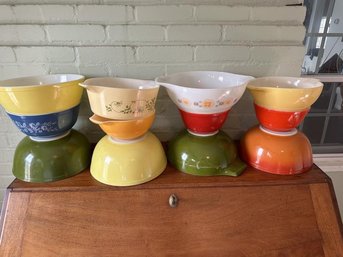 Lot Of 12 Mixing Bowls - Pyrex, Various Colors, Most With Wear