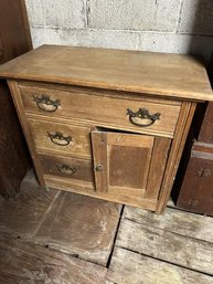 Commode, 3 Drawer, 28'Tx31'Wx17'D
