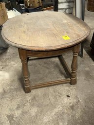Round Oak Table, 22'tall, 29'D Top