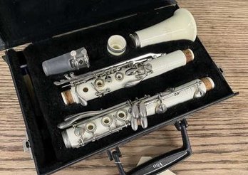 Vito White Clarinet