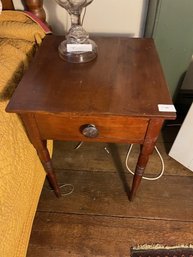 Side Table With 1 Drawer, Top: 20' X18' & 27'  Tall