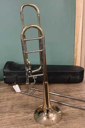 Bb Trombone Lacquered, Missing Mouth Piece