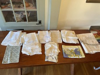 Lot Of Lines Including Table Clothes & Napkins, Various Sizes & Colors