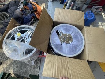 Lot Of (4) Sendel Rims Type: 506-87507C,  Size: 18x7.5, Offset 20, C.B. 74.1, PCD  5x115/5x/20.65, Color: CP, Missing One Hub  Cap Center Cover