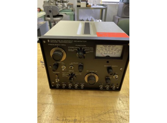FM Alignment Generator Sound Technology 1000A
