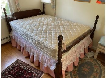 Full Size Bed Frame With 4 Pine Cone Finials