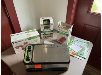 Foodsaver Machine Vacuum Sealing System With 5 Rolls, Bags, Containers