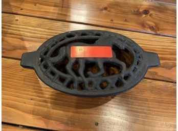 Cast Iron Horse With Bowl Base For Humidifier
