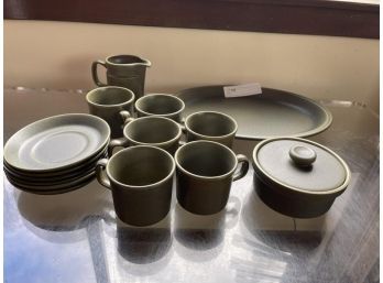 Wedgewood Greenwood Platter, Cream/Sugar, (6) Cups & Saucers