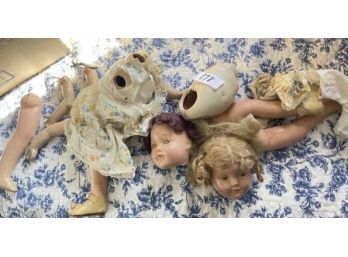 2 Dolls In Parts, Composition