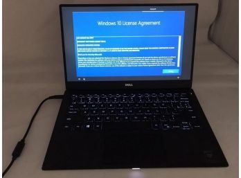 Dell Laptop XPS Windows 10, With Cord, Powers Up