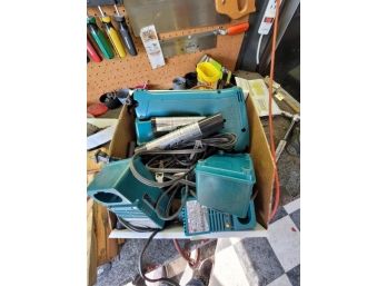 Makita Cordless Drill And 5 Chargers (condition Unknown)