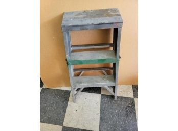 Small Aluminum Step Ladder, Approx 24' H