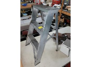 Small Aluminum Step Ladder, 2'3' H