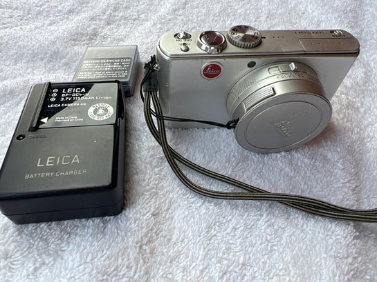 Leica D-Lux 2  Leica, Lux, Charger