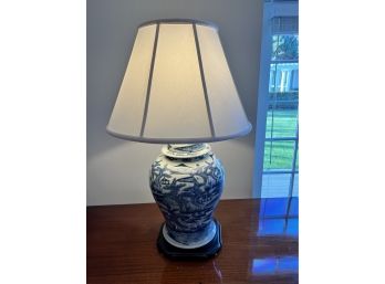 English Style Blue And White Porcelain Lamp