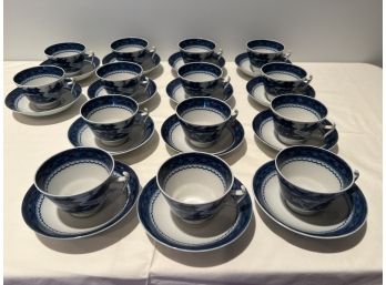 Mottahedeh Blue Canton Set Of 14 Cup And Saucers
