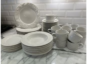 Lynns White Dinnerware