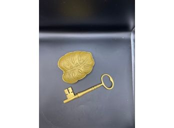 V & M Brass Tray And Key