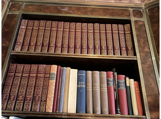 Set Of 24 Encyclopedia Britanica Books