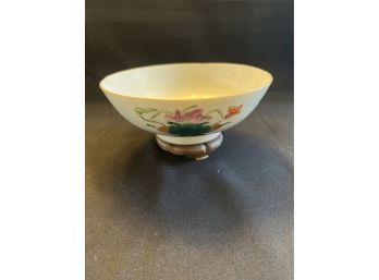 FAMILLE ROSE 'FLOWERS AND CALLIGRAPHY' BOWL On Wood Base