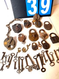 Lot 39 - Old Locks And Keys