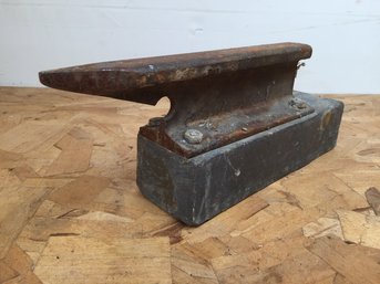 Small Anvil With Heavy Solid Lead Base