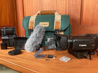 Canon Vixia HF G20 AVCHD Video Camera With 32 GB Of Built In Memory, Mic, Charger, Case & More (see Photos)