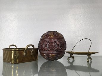 Set Of Assorted Decor Pieces