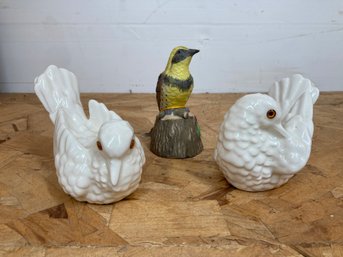 2 Ceramic Doves & Ceramic Bird Bell