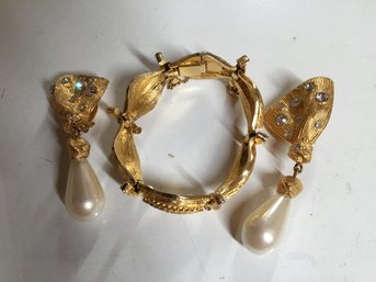 Gold Toned Earring & Bracelet Set