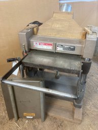 Handy Wide & Big Makita 15 Inch Thickness / 400mm Planer Model 2040 (works, Need New Power Cable, See Photos)