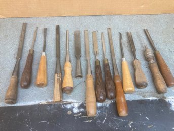 Assortment Of Wood Lathe Tools & Chisels