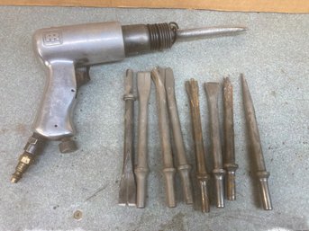Pneumatic Chisel With Variety Of Bits