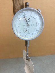 Dial Gauge With Magnetic Holder