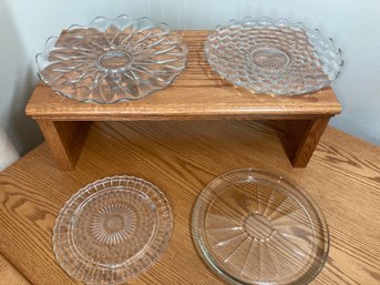 4 Decorative Glass Serving Platters