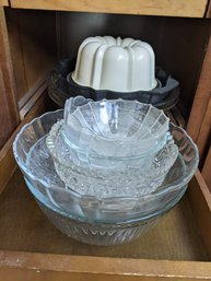 Drawer Of Assorted Bowls & Bakeware