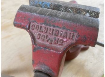 Red Colombian Brand Vintage Bench Vise, 3 1/2, M2