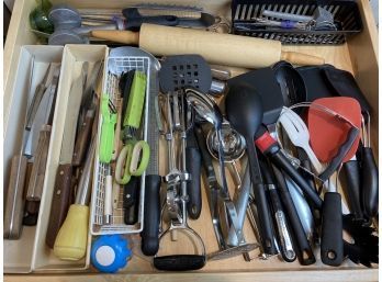 Great Assortment Of Kitchen Utensils Featuring Knives & More (whole Drawer Full, See Photos)