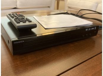 INSIGNIA DVD PLAYER WITH REMOTE