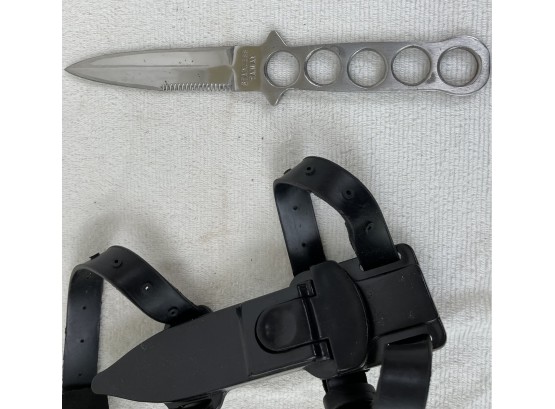 Nice Self Defense Knife With Leg Strap Holster
