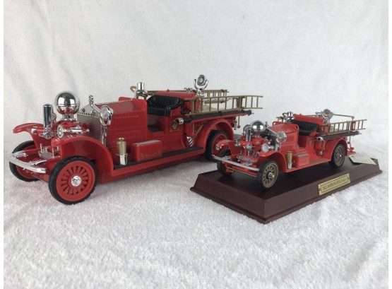 Pair Of Model Fire Trucks -1922 AHRENS-FOX R-K-4 - See Photos For Details