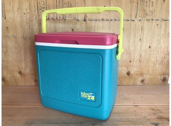 Igloo Legend 24 Cooler With Neon Colored Handle