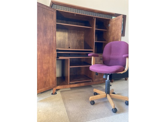 Nice Hardwood Desk/armoire With Office Chair And Rolling Mat