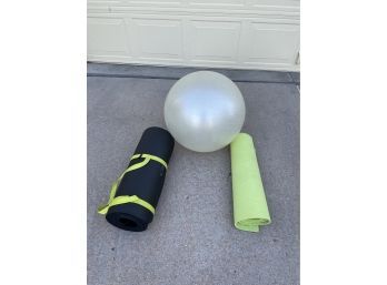 Pearl Colored Exercise Ball & Green & Black Yoga Mats