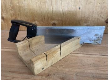 ROCK MAPLE MITRE BOX With SAW